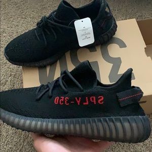 Yeezy 350 V2 Black Red “Bred” Sz.9